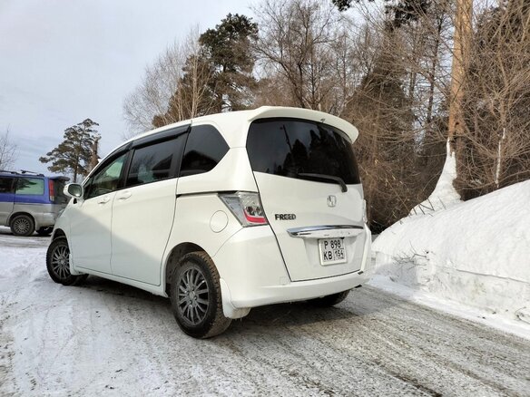2014 Honda Freed I Рестайлинг 2, белый, 1350000 рублей - вид 18