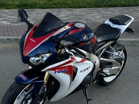 2011 Honda CBR 1000 RR/RA Fireblade, белый, 800000 рублей, вид 2