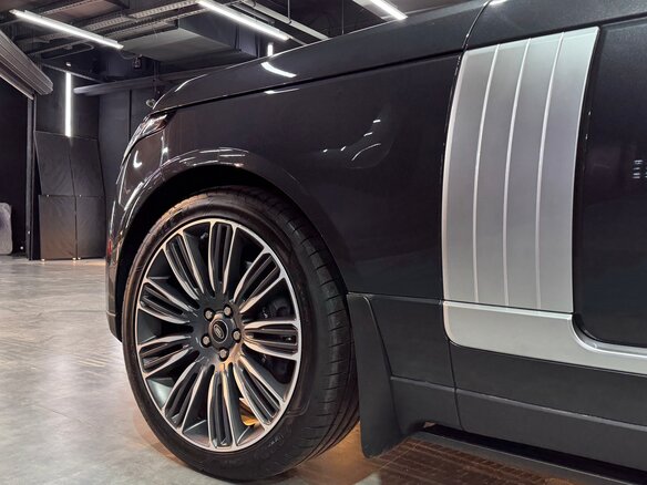 2021 Land Rover Range Rover IV Рестайлинг, серый, 9550000 рублей - вид 12