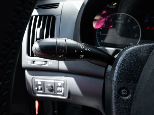 2011 Hyundai i30 I Рестайлинг, красный - вид 14