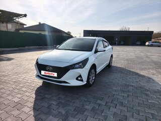 2020 Hyundai Solaris II Рестайлинг, белый, 1200000 рублей, вид 1