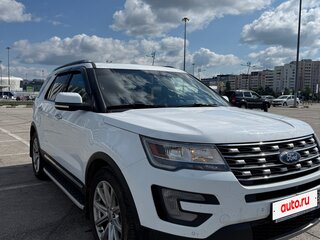 2017 Ford Explorer V Рестайлинг, белый, 2490000 рублей, вид 3