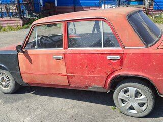 1973 Lada (ВАЗ) 2101, красный, 83000 рублей, вид 2