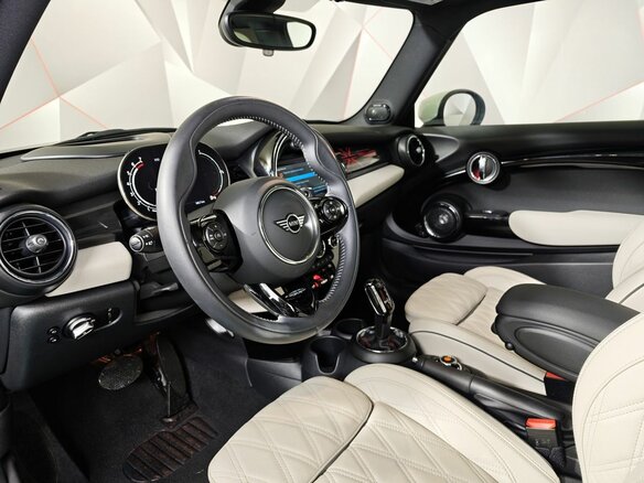 2021 Mini Hatch Cooper S III (F55/F56) Рестайлинг, чёрный - вид 10