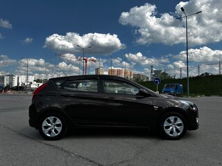 2016 Hyundai Solaris I Рестайлинг, коричневый, 1375000 рублей, вид 2