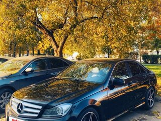 2013 Mercedes-Benz C-Класс 180 III (W204) Рестайлинг, чёрный, 1750000 рублей, вид 1