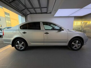 2012 Skoda Octavia II (A5) Рестайлинг, серебристый, 1055000 рублей, вид 4