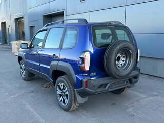 2026 Lada (ВАЗ) Niva Travel I Рестайлинг, синий, 1737000 рублей, вид 4