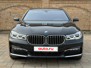 2018 BMW 7 серии Long 750Li xDrive VI (G11/G12), чёрный, 5900000 рублей, вид 2
