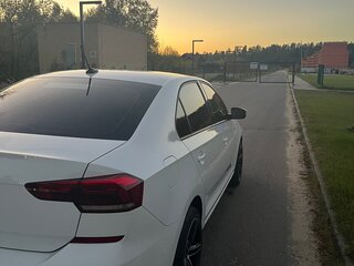 2022 Volkswagen Polo VI, белый, 2000000 рублей, вид 3