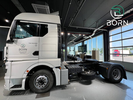 2021 MAN TGX, белый, 6600000 рублей, вид 4