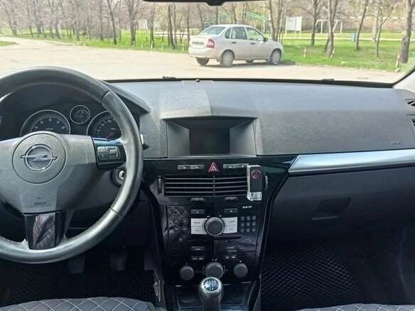 2011 Opel Astra H Рестайлинг, белый, 670000 рублей - вид 7