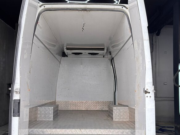 2011 Ford Transit, белый, 1600000 рублей - вид 4