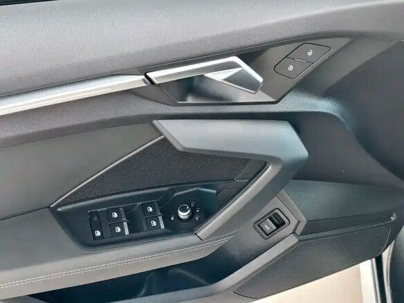 2023 Audi A3 35 TFSI IV (8Y), серебристый - вид 11