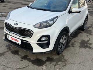 2019 Kia Sportage IV Рестайлинг, белый, 2115000 рублей, вид 1