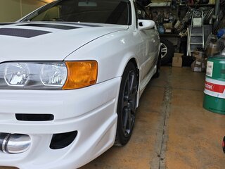 1999 Toyota Chaser VI (X100) Рестайлинг, белый, 2750000 рублей, вид 3