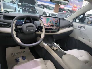 2026 Lynk & Co 06 I Рестайлинг, белый, 2390007 рублей, вид 4