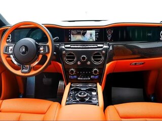 2026 Rolls-Royce Cullinan Black Badge I Рестайлинг (Series II), серый, 68500000 рублей, вид 5