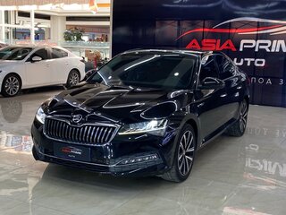 2022 Skoda Superb III Рестайлинг, чёрный, 3622000 рублей, вид 1