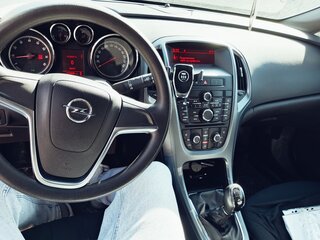 2012 Opel Astra J Рестайлинг, серый, 700000 рублей, вид 3
