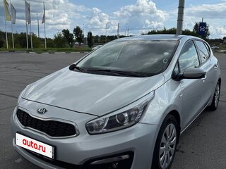 2018 Kia Ceed II Рестайлинг, серебристый, 1390000 рублей, вид 1