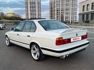 1989 BMW 5 серии 520i III (E34), белый, 530000 рублей, вид 3