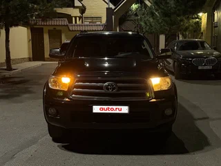 2015 Toyota Sequoia II, чёрный, 2800000 рублей, вид 2