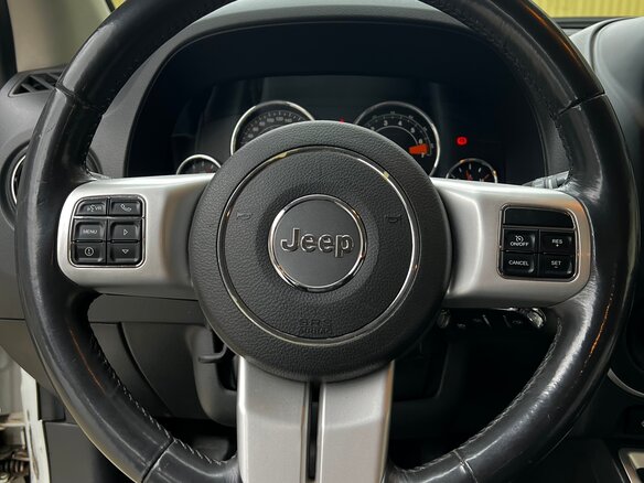 2013 Jeep Compass I Рестайлинг, белый, 1499000 рублей - вид 9