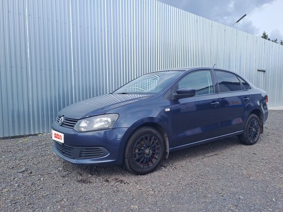 2013 Volkswagen Polo V, синий, 680000 рублей