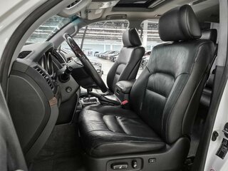 2011 Toyota Land Cruiser 200 Series, белый, 2803000 рублей, вид 5