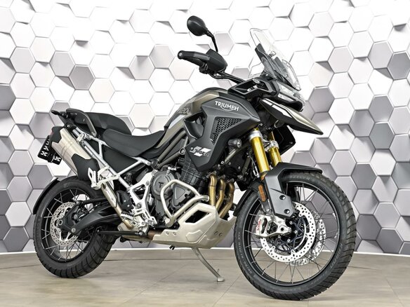 2025 Triumph Tiger 1200, серый