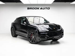 2026 Porsche Cayenne GTS Coupé III Рестайлинг, чёрный, 25990000 рублей, вид 3