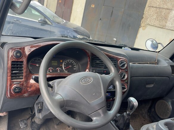 2010 Kia Bongo, синий, 850000 рублей - вид 6