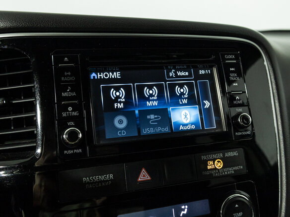 2017 Mitsubishi Outlander III Рестайлинг 2, серебристый, 1639700 рублей - вид 14