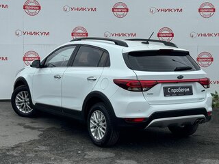 2019 Kia Rio X-Line IV, белый, 1349000 рублей, вид 3
