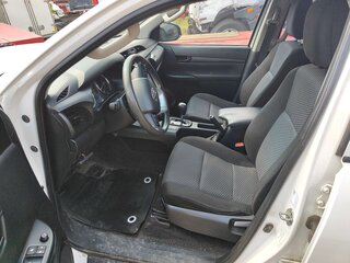 2022 Toyota Hilux VIII Рестайлинг 2, белый, 2573600 рублей, вид 3