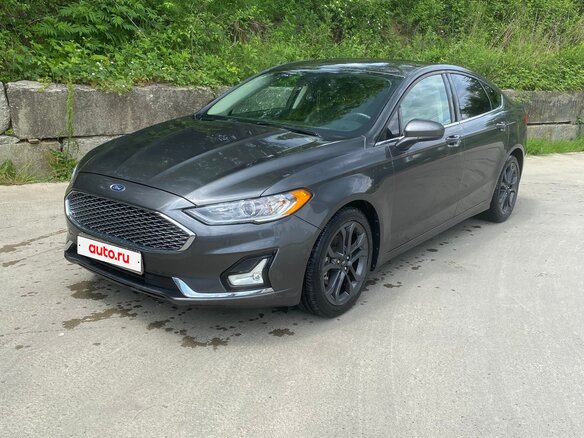 2020 Ford Fusion (North America) II Рестайлинг, серый, 1530000 рублей