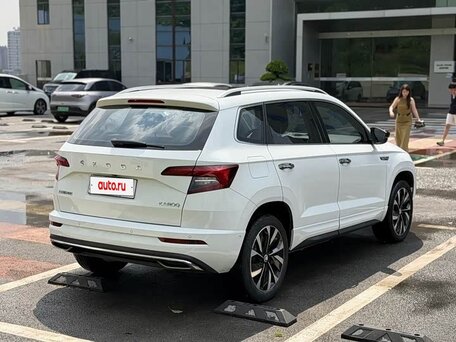 2023 Skoda Karoq DSG7 I, белый, 2520000 рублей, вид 5