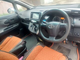 2009 Toyota Wish II, коричневый, 1050000 рублей, вид 4