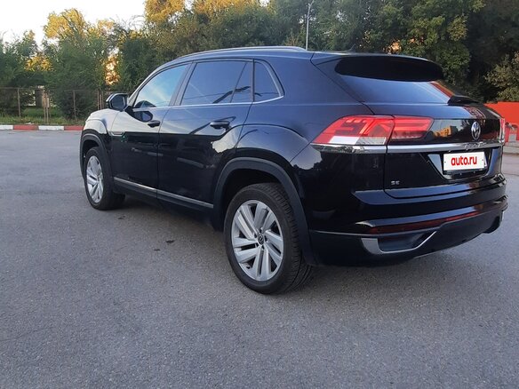 2020 Volkswagen Atlas Cross Sport I, чёрный, 2250000 рублей