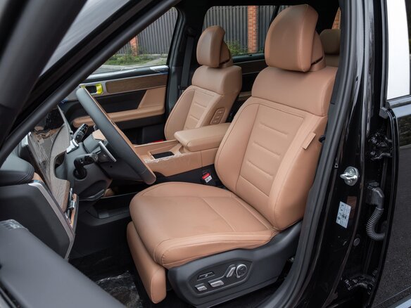 2026 Hyundai Santa Fe V (MX5), чёрный, 5150000 рублей - вид 2
