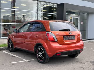 2011 Kia Rio II Рестайлинг, оранжевый, 350000 рублей, вид 4