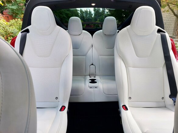 2021 Tesla Model X Long Range I Рестайлинг, красный, 7900000 рублей - вид 9