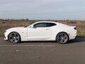 2019 Chevrolet Camaro VI Рестайлинг, белый, 1950000 рублей