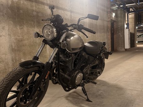 2014 Yamaha XV950 Bolt, серебристый, 480000 рублей, вид 3
