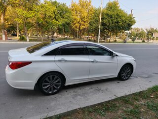 2011 Hyundai Sonata VI (YF), белый, 1320000 рублей, вид 5