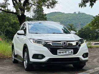 2022 Honda Vezel I Рестайлинг, белый, 1320000 рублей, вид 3