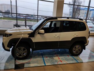 2026 Lada (ВАЗ) Niva Travel I Рестайлинг, белый, 1791000 рублей, вид 5