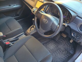2020 Toyota Corolla Axio XI (E160, E170) Рестайлинг 2, белый, 1420000 рублей, вид 5