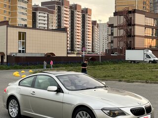 2005 BMW 6 серии 645i II (E63/E64), серебристый, 1150000 рублей, вид 2